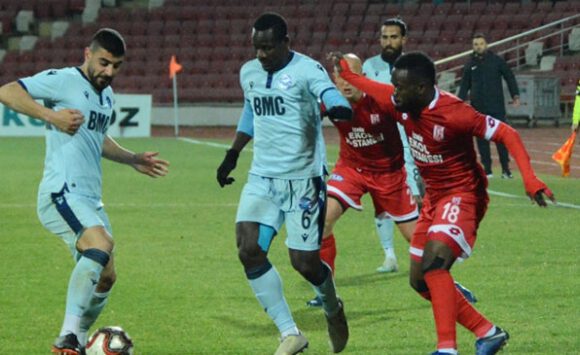 Adana Demirspor farklı kazandı