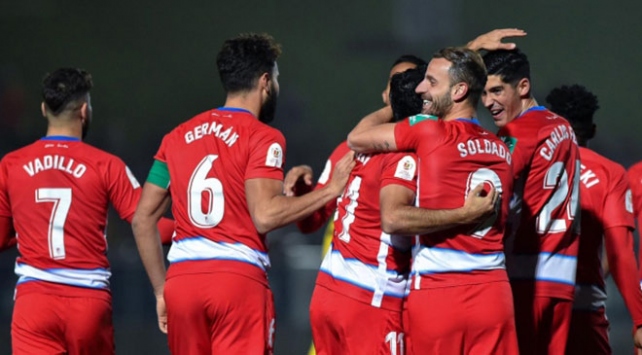 Granada formasıyla ilk golünü atan İsmail Köybaşı sakatlandı