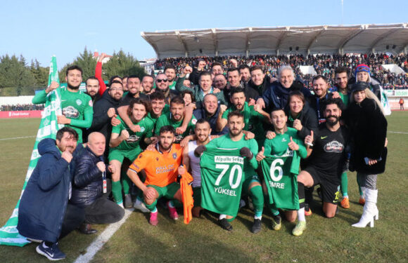 Kırklarelispor Başakşehir'i eledi