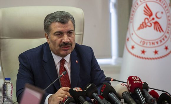 Sağlık Bakanı Koca: Ailelerimizin tedirgin olmasını gerektirecek bir durum yok