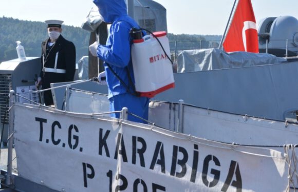 Bahriyelilerden koronavirüse karşı yoğun önlem