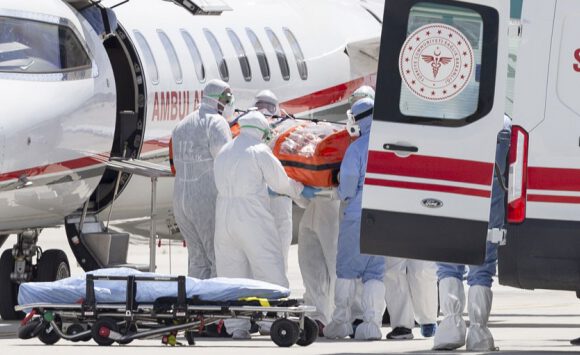 Türk hastanın ambulans uçakla Türkiye’ye getirilmesi İsveç basınında