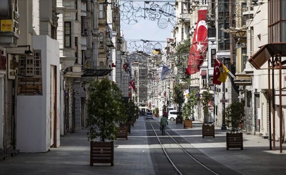 Kısıtlamaya uymayan 9 bin 877 kişiye işlem uygulandı