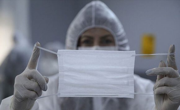 Türk şirket ayda 1,5 milyar adet cerrahi maske üretecek
