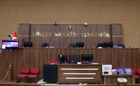 Üsküdar’daki kilise haçını söken şüpheli tutuklandı