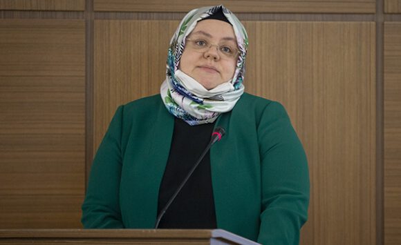 Bakan Selçuk: Nafaka süresinin minimum 2 ya da 3 yıl olması tartışılabilir
