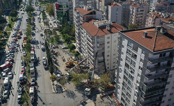 İzmir’de 3 Kur’an kursu evlerine giremeyen vatandaşlara açıldı