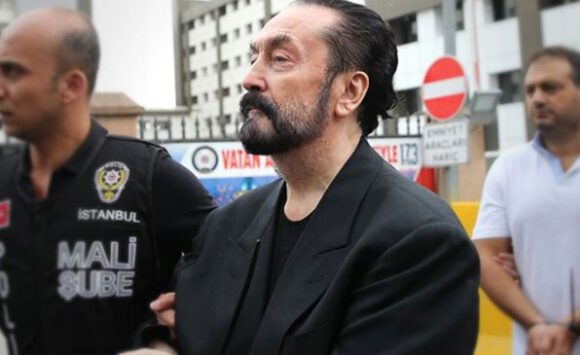 Adnan Oktar’a 1365 yıla kadar hapis cezası istendi
