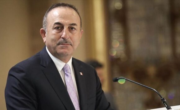 Bakan Çavuşoğlu, Suudi mevkidaşı Farhan ile görüştü