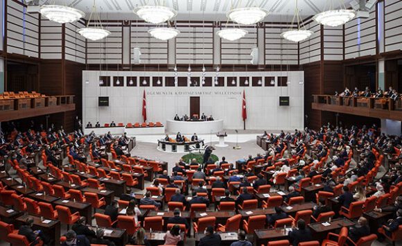 İstihdam teşvikine ilişkin teklifin ilk 10 maddesi kabul edildi