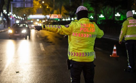 Kısıtlamalara uymayan 12 bin 671 kişiye işlem yapıldı