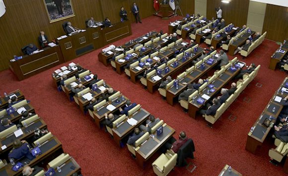 Ankara’da Büyükşehir Meclis toplantısında gerginlik