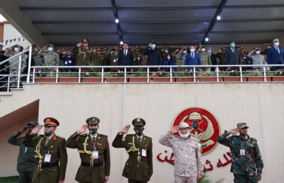 Bakan Akar, Libya Kara Harp Okulu mezuniyet törenine katıldı