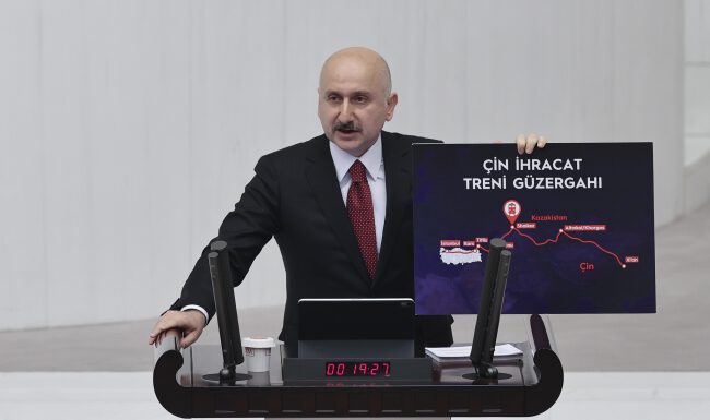 Bakan Karaismailoğlu: Çin’e giden trenimiz tarihe geçti
