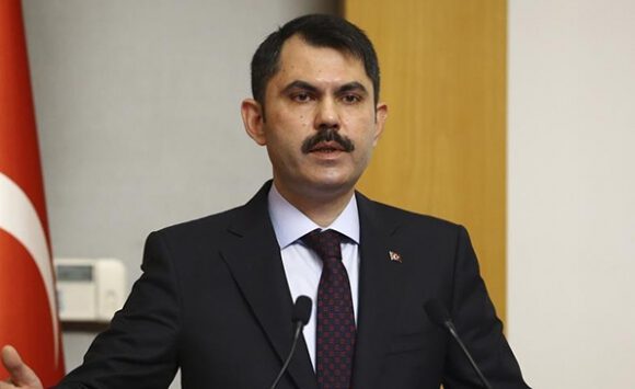 Bakan Kurum: 3 binanın duvarlarının yıkıldığı tespit edilmiştir