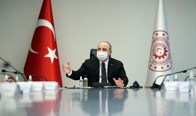 Bakan Varank: BioNTech ile ortak üretim için görüşeceğiz