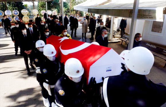 Eski bakan Nevzat Ayaz son yolculuğuna uğurlandı