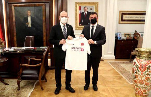 İçişleri Bakanı Soylu, Ümraniyespor Kulübü Başkanı Aksar’ı kabul etti