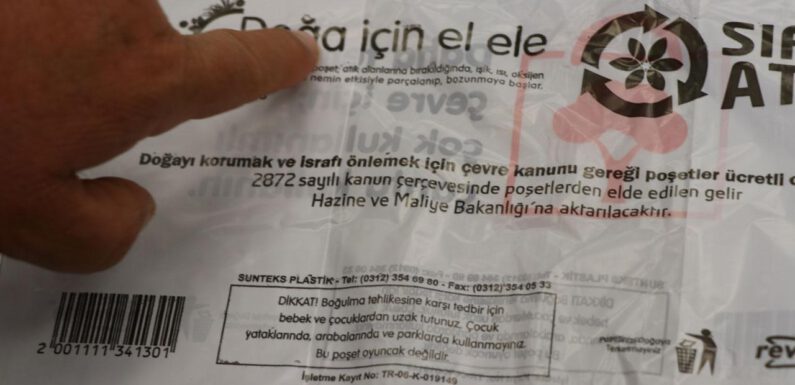 Plastik poşetlerde yeni karar: Sıfır atık logosu ve slogan yer alacak