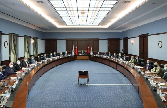 AK Parti’de gündem yargı ve ekonomi reformları