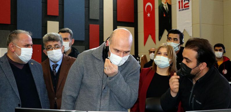 Bakan Soylu 112’ye gelen çağrıya cevap verip, ekipleri yönlendirdi