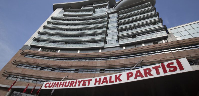 CHP MYK’da gündem istifalar