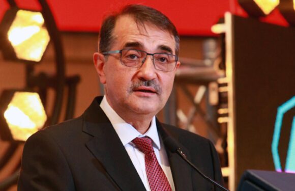 Bakan Dönmez: Türkiye güvenli bir güzergah olarak öne çıkacaktır TRT Haber Ekonomi Haberleri AA