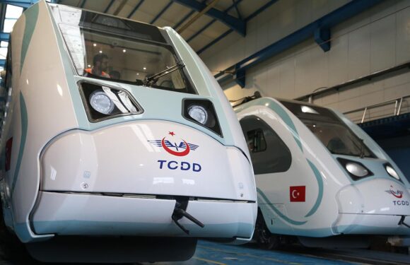 Yerli ve milli elektrikli trende seri üretim için geri sayım başladı TRT Haber Ekonomi Haberleri AA