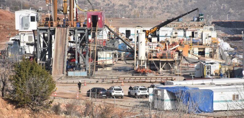 Gabar’da keşfedilen petrolle yılın yarısındaki tüketim karşılanabilir TRT Haber Ekonomi Haberleri AA