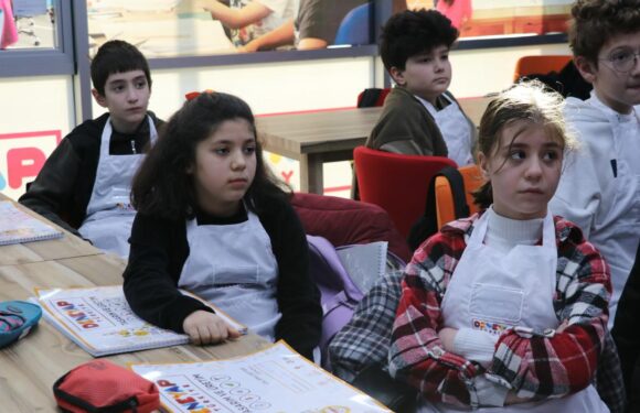 Gençler, DENEYAP Teknoloji Atölyeleri ile geleceğe hazırlanıyor TRT Haber Bilim Teknoloji Haberleri AA