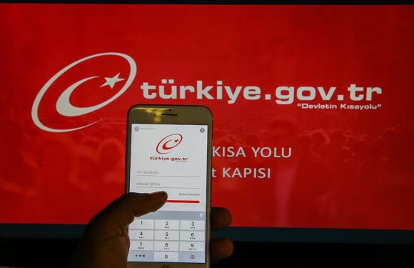 PTT iş yerlerindeki kurum ödemeleri artık eDevlet üzerinden yapılabiliyor TRT Haber Ekonomi Haberleri AA