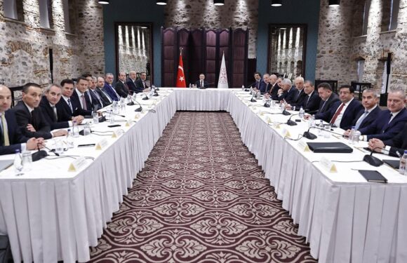 Bakan Nebati, banka temsilcileri ile görüştü TRT Haber Ekonomi Haberleri AA