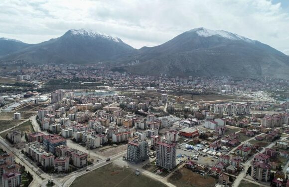 Doğal gaz şirketleri Elbistan’da 10 yıllık işi 10 günde yaptı TRT Haber Ekonomi Haberleri AA