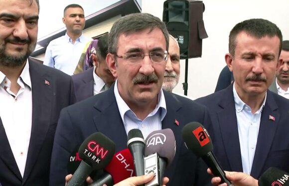 Cumhurbaşkanı Yardımcısı Cevdet Yılmaz’dan asgari ücret açıklaması TRT Haber Ekonomi Haberleri TRT Haber