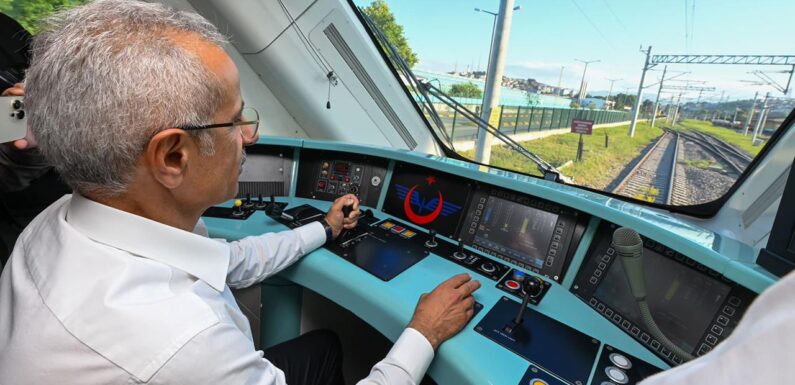 Milli Hızlı Tren 2025’te yolcu taşımaya başlayacak TRT Haber Ekonomi Haberleri AA