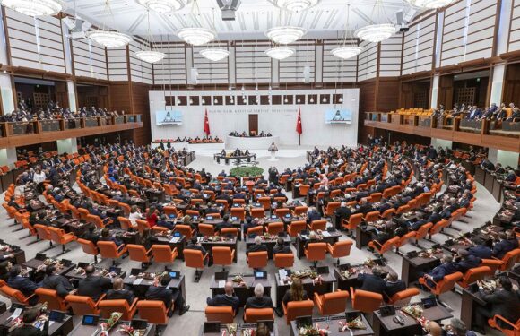 Memur ve emekli maaşlarına yapılacak zam teklifi kabul edildi TRT Haber Ekonomi Haberleri AA