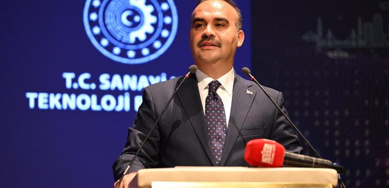 Bakan Kacır: Nitelikli yazılımcı sayımızı artıracağız TRT Haber Ekonomi Haberleri AA