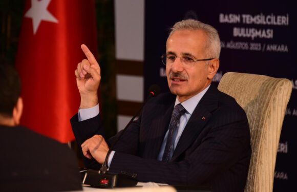 Bakan Uraloğlu: Rizeİzmir uçuşları 18 Eylül’de başlayacak TRT Haber Ekonomi Haberleri AA