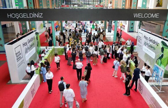 Bursa Textile Show Fuarı kapılarını açtı TRT Haber Ekonomi Haberleri AA