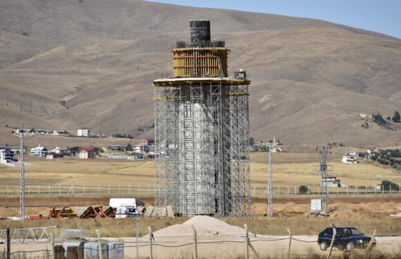 GümüşhaneBayburt Havalimanında çalışmalar sürüyor TRT Haber Ekonomi Haberleri İHA