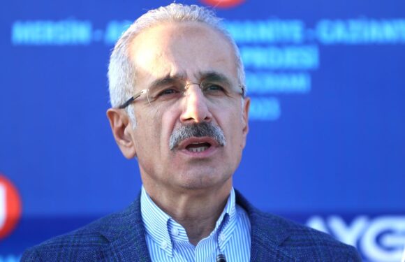 Bakan Uraloğlu: MersinGaziantep arası hızlı trenle 2 saat 15 dakikaya düşecek TRT Haber Ekonomi Haberleri AA