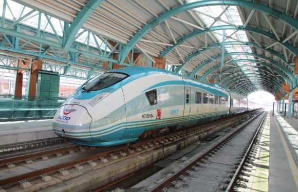 Türkiye hızlı tren ağlarıyla örülüyor TRT Haber Ekonomi Haberleri AA