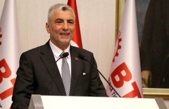 Bakan Bolat: Otomotiv sektöründeki çalkantılı süreci büyük ölçüde sona erdirdik TRT Haber Ekonomi Haberleri AA