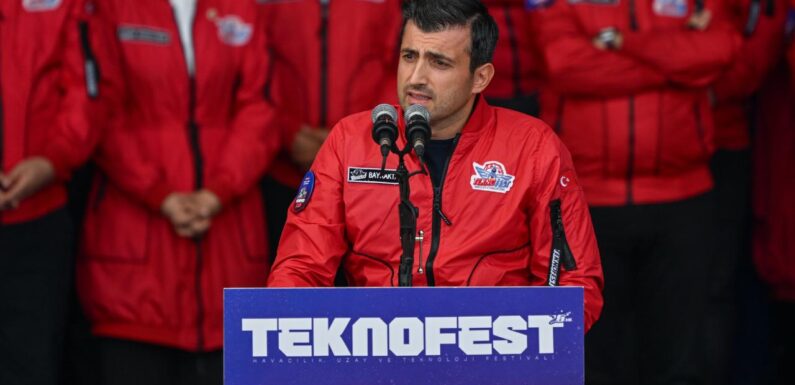 Selçuk Bayraktar: Milli teknoloji hamlesi, TEKNOFEST’le kök salıyor TRT Haber Bilim Teknoloji Haberleri AA
