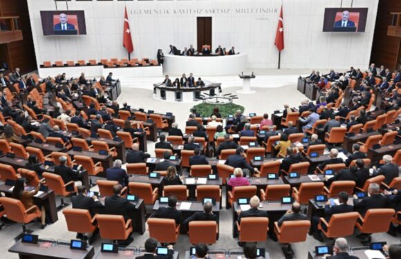 AK Parti, yeni yasama yılının ilk torba teklifi için mesai yapıyor TRT Haber Ekonomi Haberleri TRT Haber