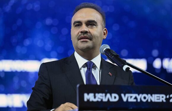 Bakan Kacır: Türk savunma sanayii altın çağını yaşıyor TRT Haber Ekonomi Haberleri AA