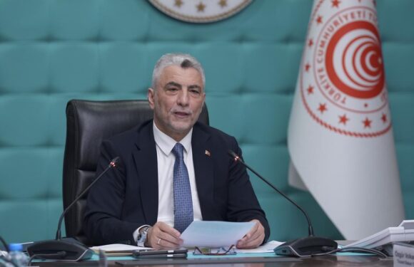 Bakan Bolat: Büyümenin olumlu seyrinde tarım üreticilerinin büyük katkısı var