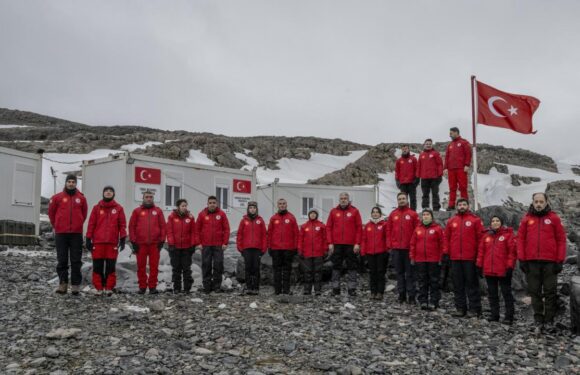 Antarktika Türk Bilimsel Araştırma Kampı’nda çalışmalar başladı
