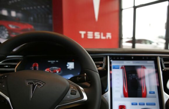 Tesla’nın piyasa değeri 1 trilyon doların altına geriledi