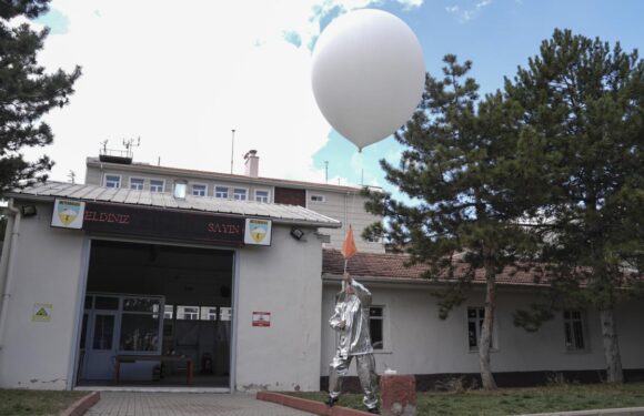 Meteoroloji balonları, uçuş güvenliğine katkı sağlıyor
